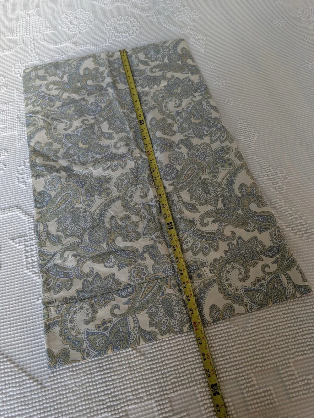 Better Homes and Gardens Paisley Green Cream Pillow Covers Size 19.5